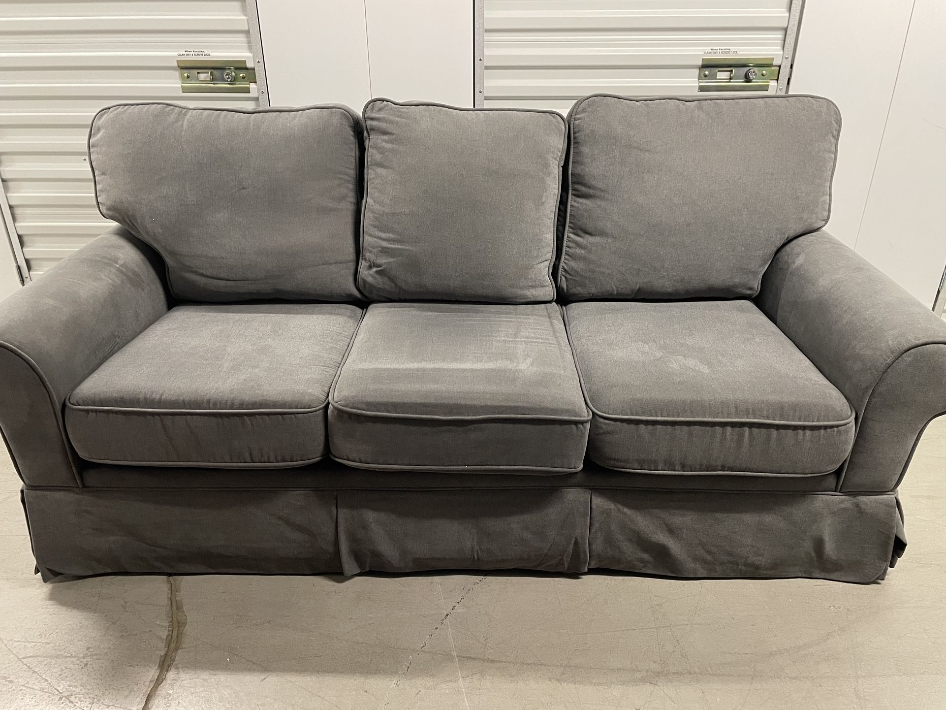 Gray Sleeper Sofa (Full Size Bed)