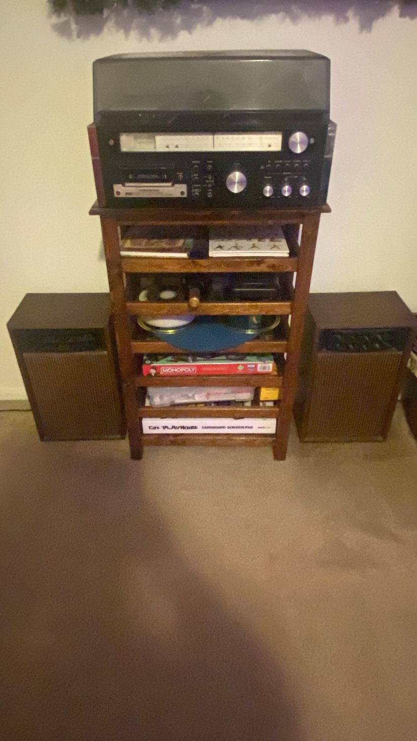 1970s/80s Turntable , Radio, 8track , Cassette Stereo System 