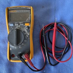 FLUKE 115 Multimeter 