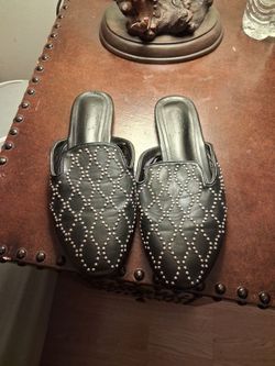 Women  sandals  great condition  size 7