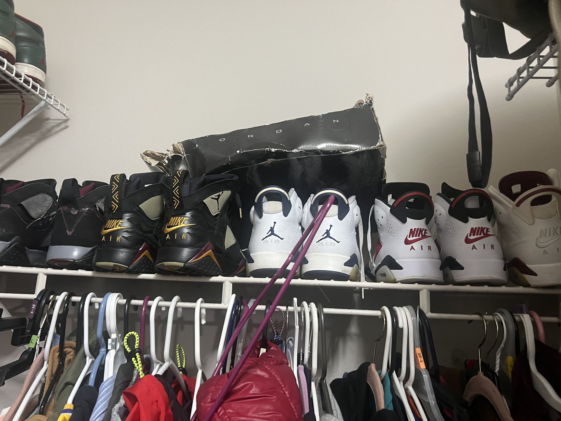 Air Jordan’s / Nike Dunks 