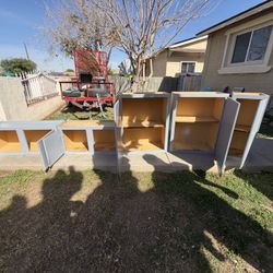 Cabinets 