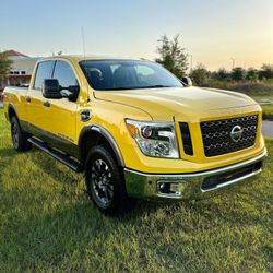 2016 Nissan Titan