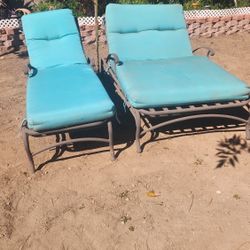 Lounge Chairs (READ FULL DESCRIPTION) 