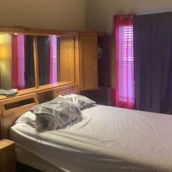 Multi Piece Bedroom Furniture Set. Queen Size. 