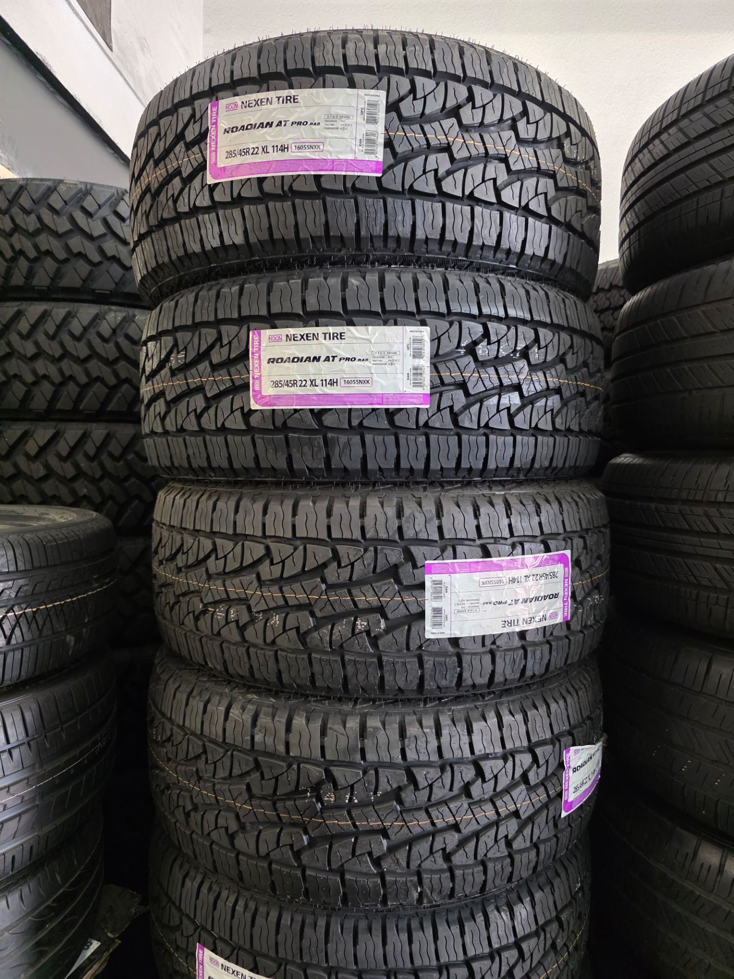 Ra8 285-45R22 Nexen Roadian RA8 tires for Sale in Orange, CA - OfferUp