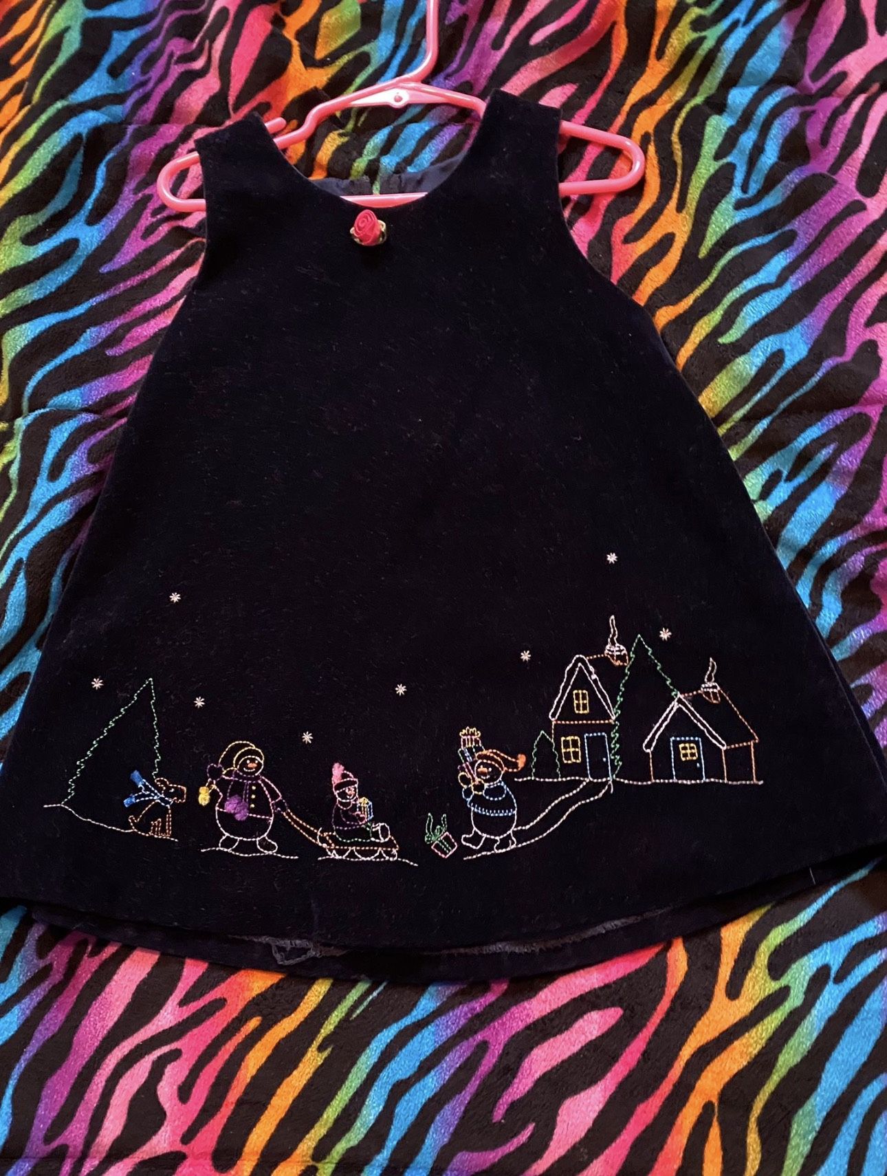 Girls size 24 Months Sleeveless Christmas Dress. To be worn over long sleeve top or turtleneck. EUC. Worn 1X