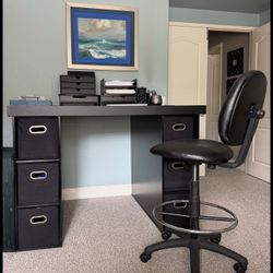 Hightop Desk With 6 Storage Cubbies And Adjustable Desk Chair