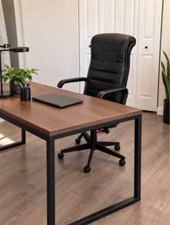 Knoll Sapper Executive Black Leather Office Chair – Adjustable Lumbar Support