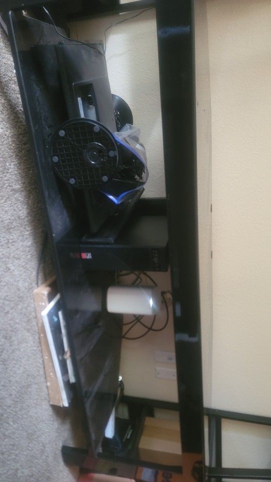 Pc 2 Monitors And 2 Monitor Stands Light Up Keyboard And Wireless Mouse.