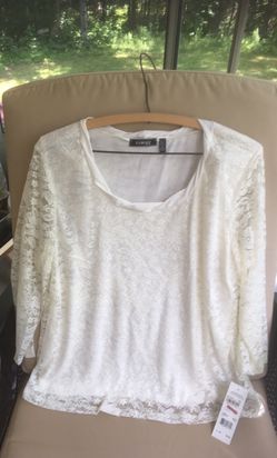 NWT Elementz woman's blouse