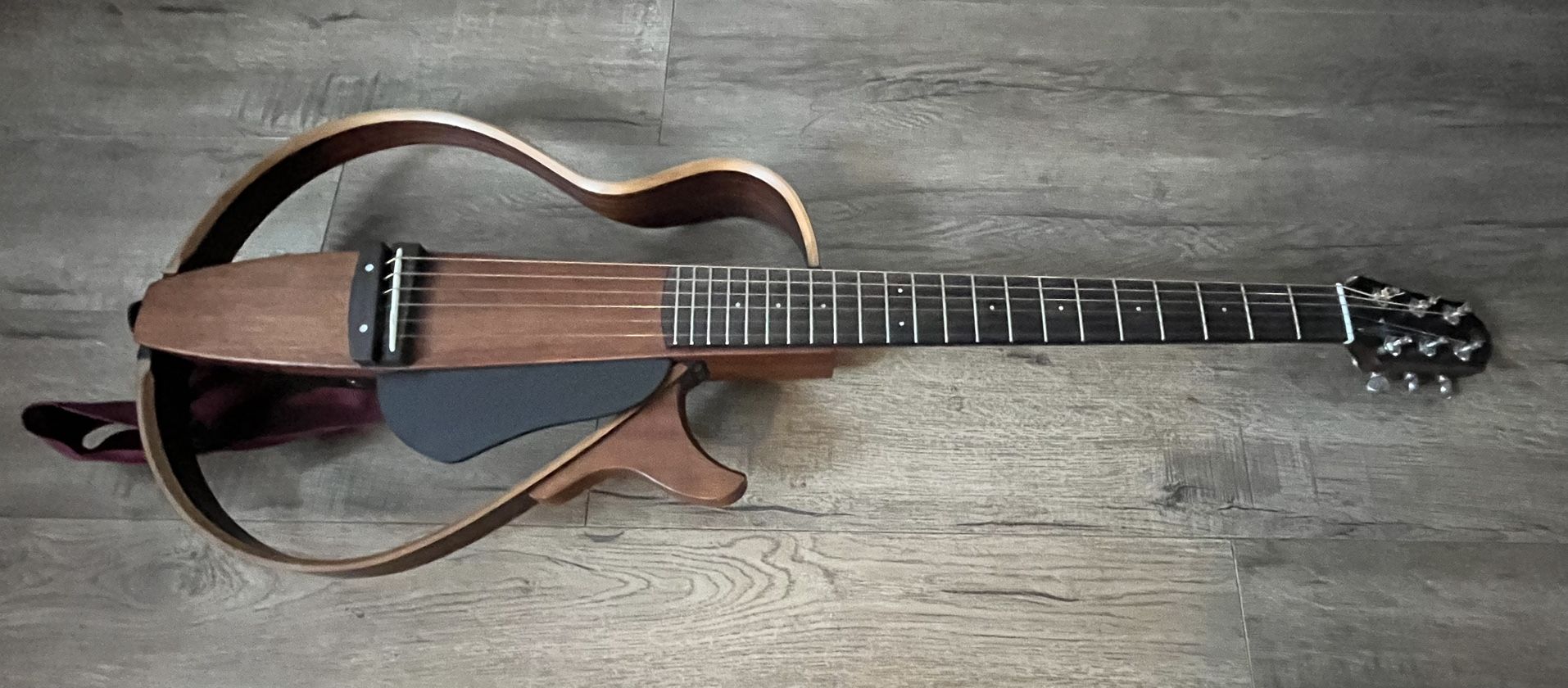 Yamaha Silent Guitar SLG200S With Gig Bag And Plug