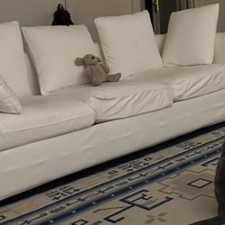 Beautiful White Minimal Sofa – Great Condition