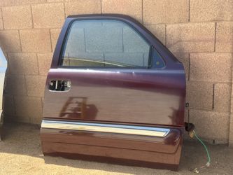 2005 Yukon Passenger Door
