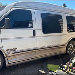 2000 Chevy Express 1500 Conversion Van 