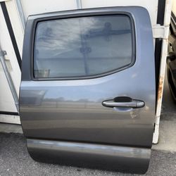 2016-2023 TOYOTA TACOMA LEFT DRIVER SIDE REAR DOOR OEM
