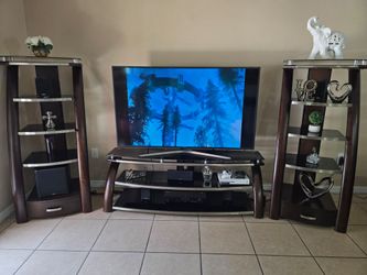 3-piece living room set with TV