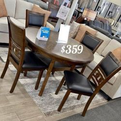 Beautiful! 5-pc Round Dining Table Set Walnut Finish 