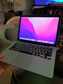 Apple MacBook Pro 13-Inch Laptop