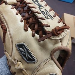 Baseball Glove 