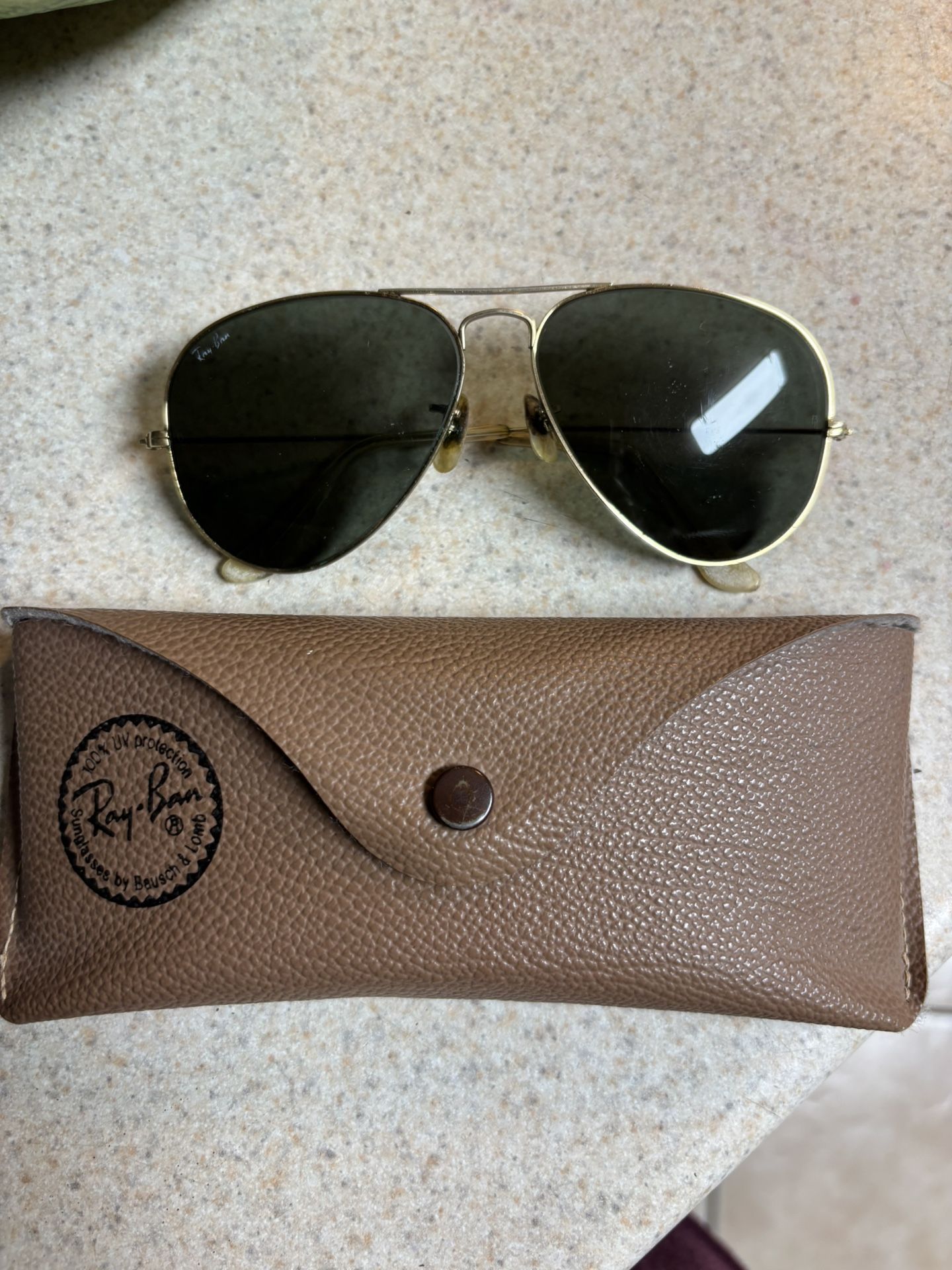 Vintage 1960’s B & L Ray ban sunglasses 🕶️