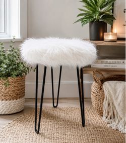 Stool Chair Faux Fur Vanity with tags 🏷️ ❤️NEW!! White, Furry Makeup Stool Ottoman, Soft Padded Seat, Round Footrest Footstools with 3 Metal Legs.