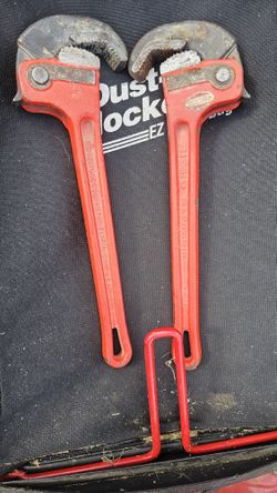 RIDGID Heavy-Duty Pipe Wrench: Cast Iron, 2 in Jaw Capacity, Serrated, 14 in Overall Lg, I-Beam