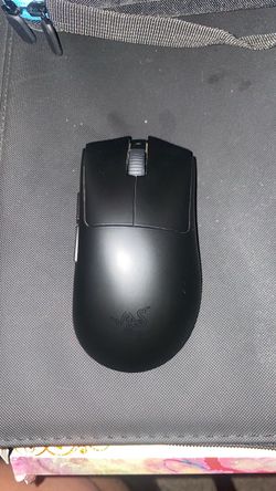 Razer DeathAdder V3 HyperSpeed Wireless Gaming Mouse – Excellent Condition