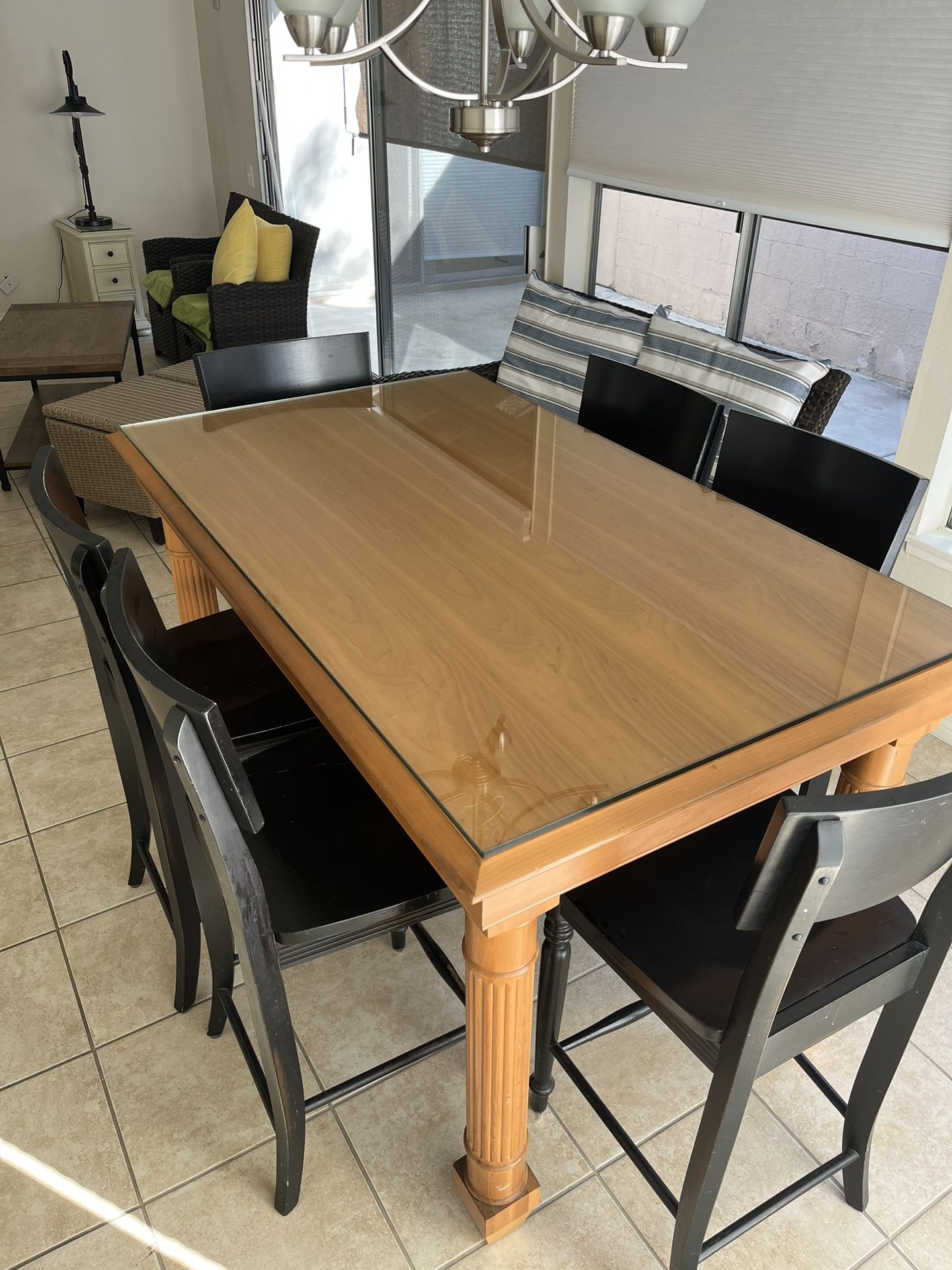 Dining Table and 6 Chairs