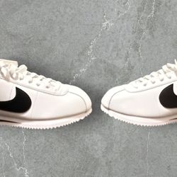 NEW NIKE CORTEZ SZ 10 AUTHENTIC 