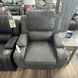 Lift Up Chair w/ Cup Holders