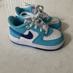 Nike Toddler shoes size 7c