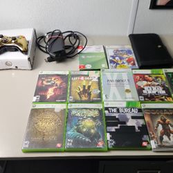 Microsoft XBOX 360 slim WHITE Chrome Controllers Accesories And Games .minty Condition