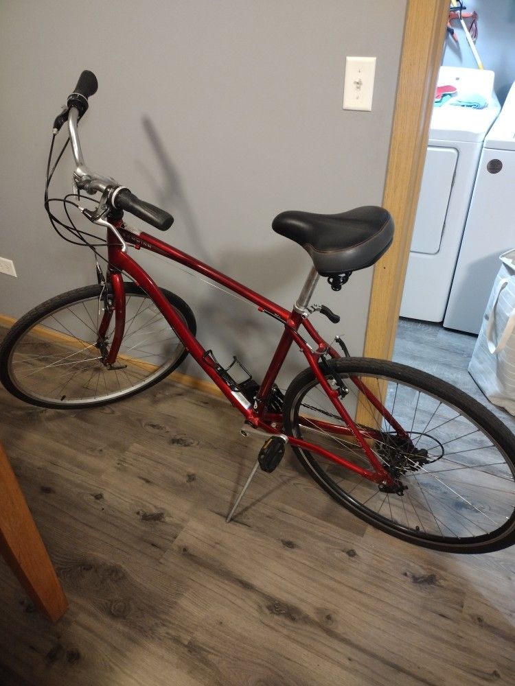 Schwinn 27 Inch Hybrid Bike