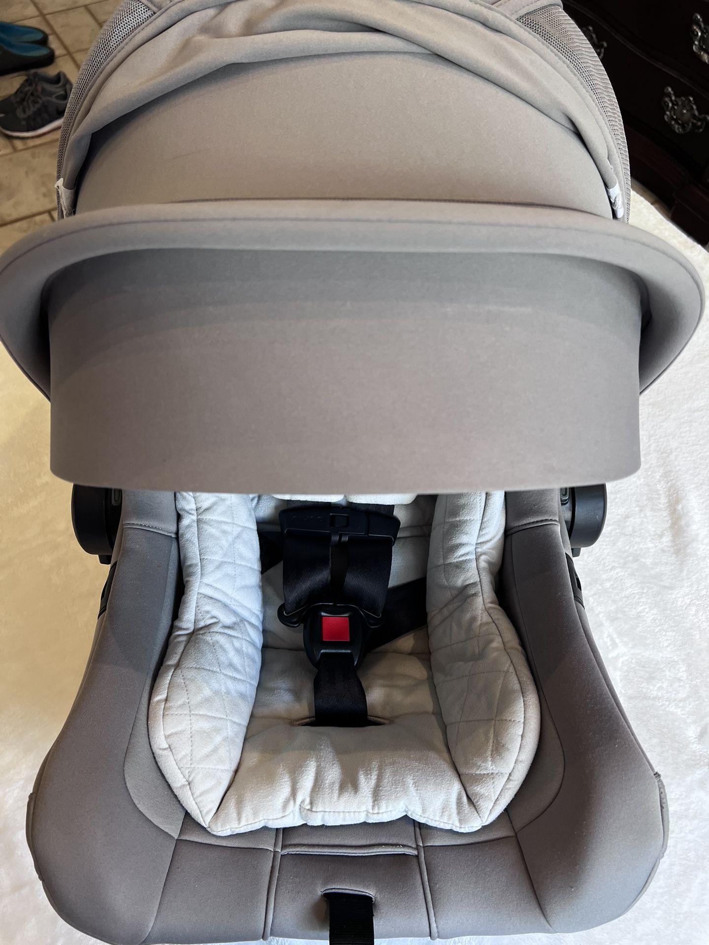 Nuna Pipa Lite LX Infant Car Seat