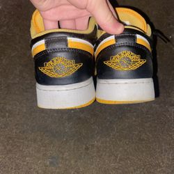 job 1 lows taxis