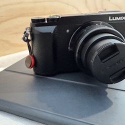 LUMIX Gx85