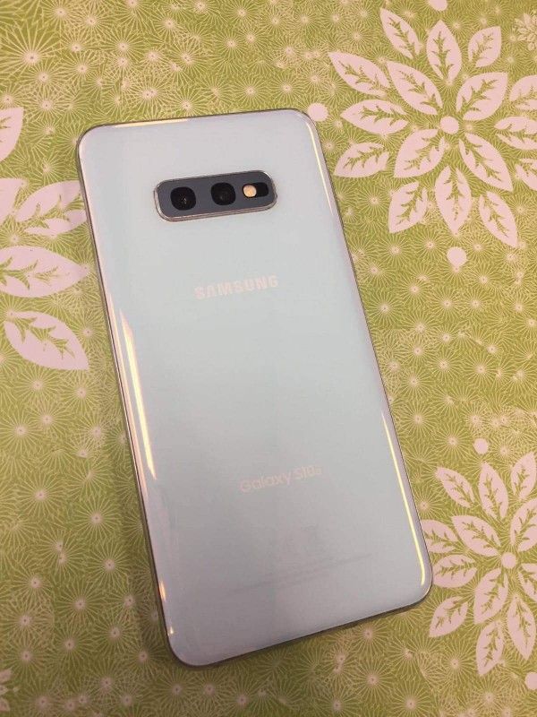 Samsung Galaxy S10e 128GB Unlocked-$159