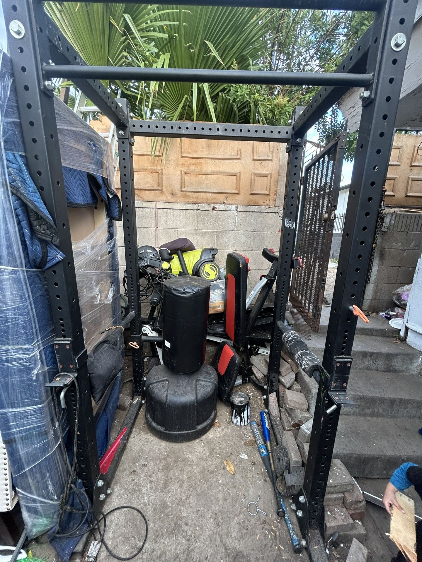 Squat Rack With Bar And Bench And Weights 