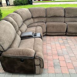 BROWN POWER RECLINER SECTIONAL COUCH IN GREAT CONDITION - DELIVERY AVAILABLE 🚚