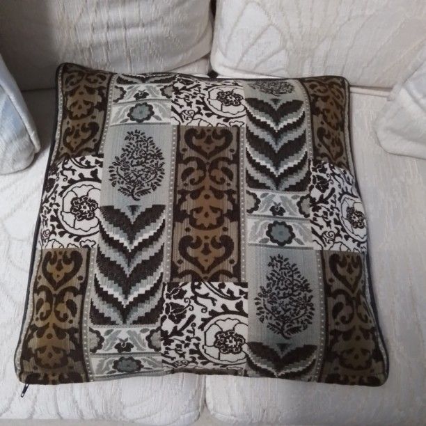 Toss Pillows 20 X 20 ...$5.