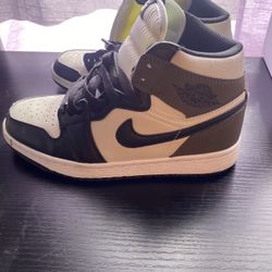 Air Jordan 1 Mocha Size 6.5