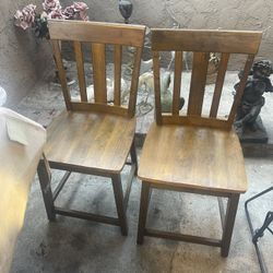 2 Wooden Dinning Chairs