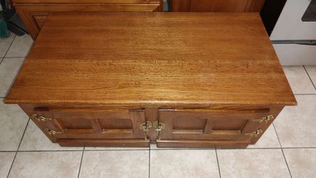Vintage Surewood Solid Oak, 2-door cabinet, caster-wheeled lift-top Coffee Table