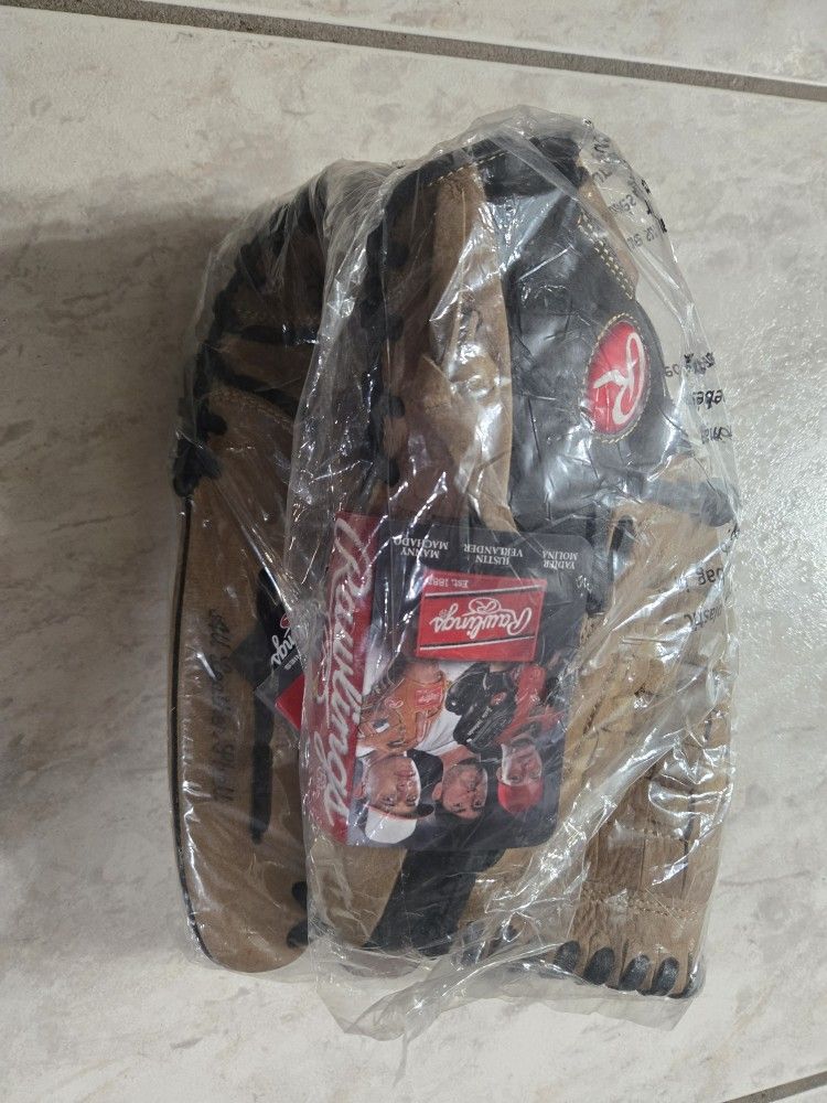 Brand New Rawlings Renegade R125WB RH Right Handed 12.5" inch Baseball Glove With Basket Web All Leather Shell