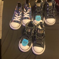 New Converse Girls Tennis Shoes Size 10 , 9  
