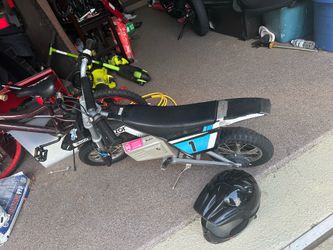 Razor MX350 with a Razor helmet