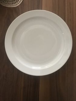 White Lonch plates