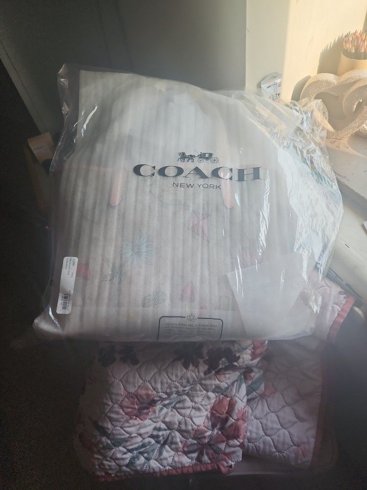 Coach Tote Purse New