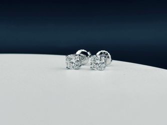 GRA VVS1 MOISSANITE STUD EARRINGS